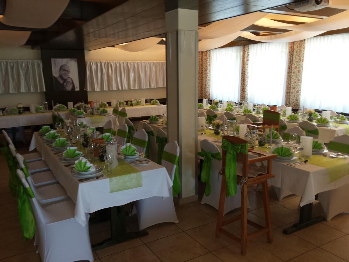 Pottsching Gasthof Zur Grenze מראה חיצוני תמונה
