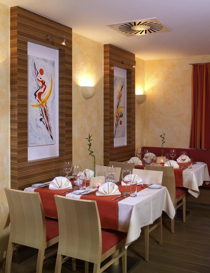 Pottsching Gasthof Zur Grenze מראה חיצוני תמונה