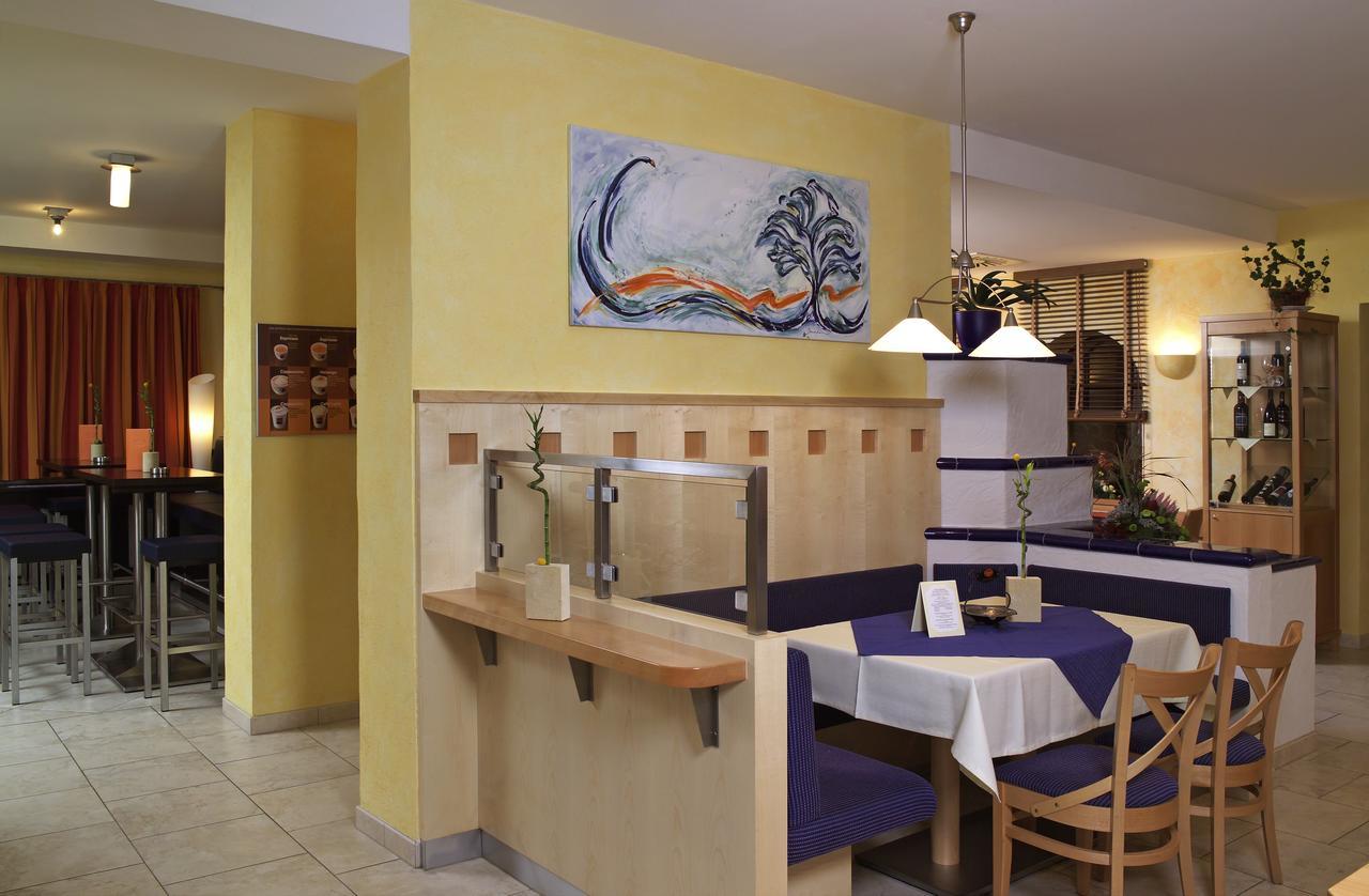 Pottsching Gasthof Zur Grenze מראה חיצוני תמונה