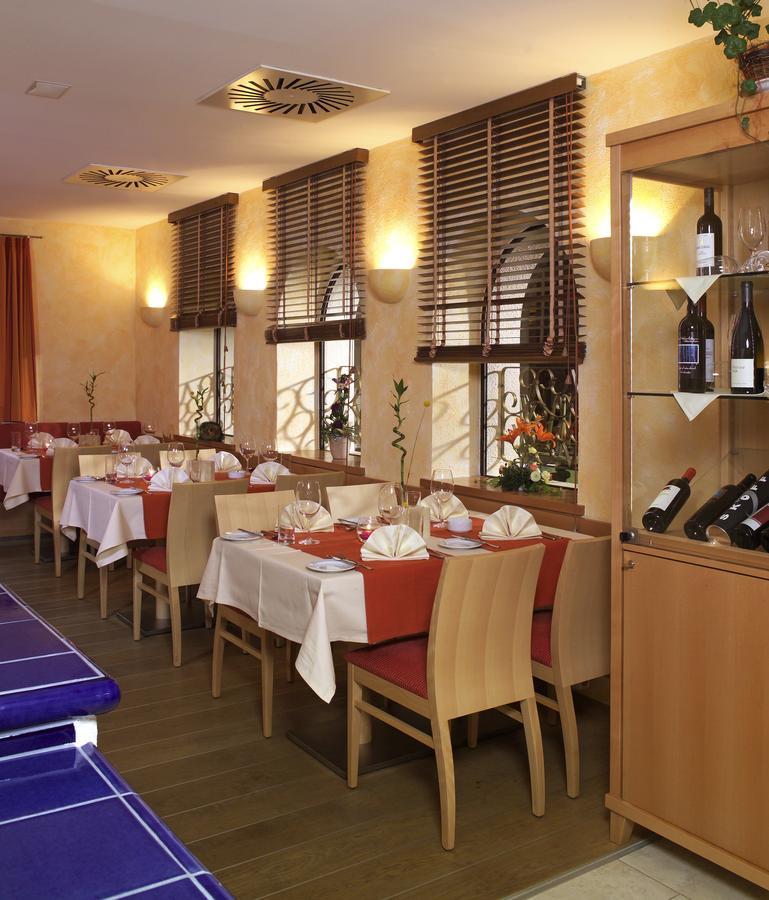 Pottsching Gasthof Zur Grenze מראה חיצוני תמונה